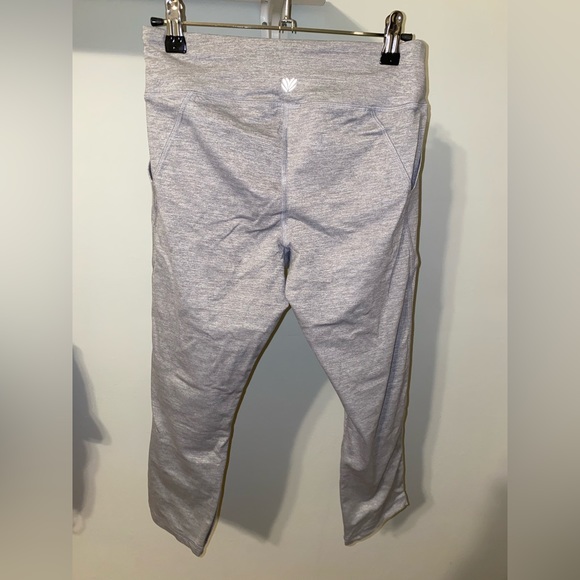 Forever 21 capri leggings - Picture 5 of 6